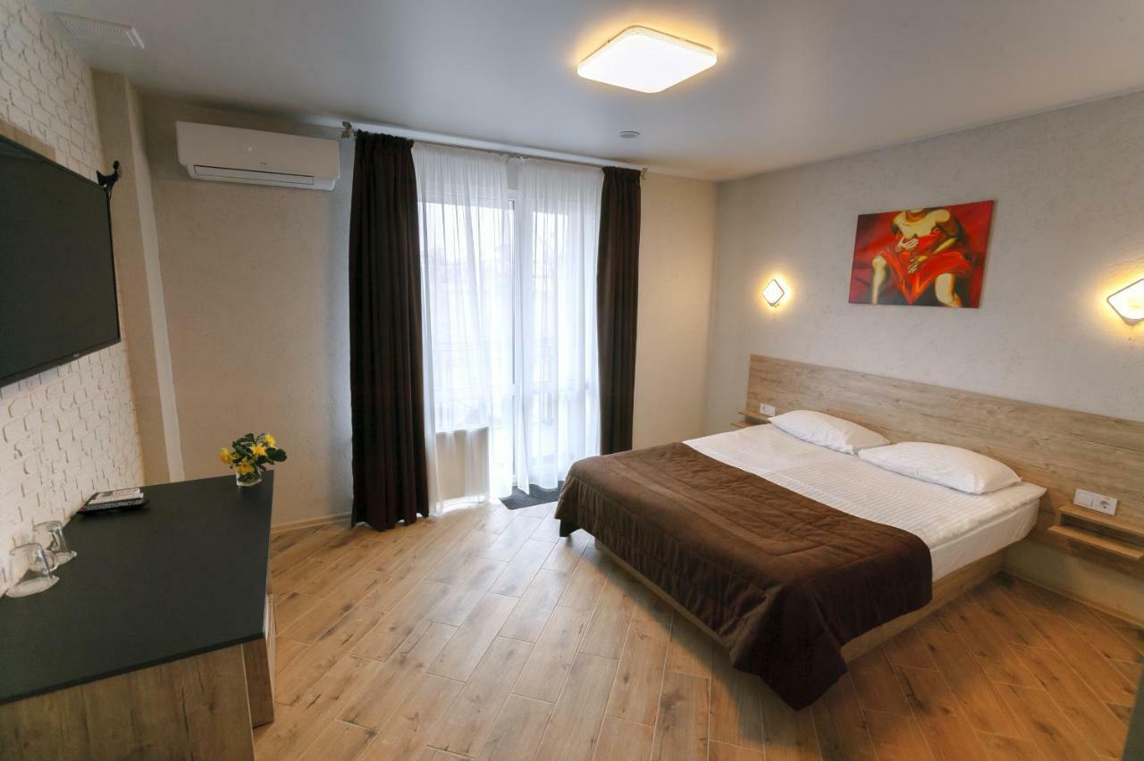 Raziotel Rishelyevskiy Kherson Extérieur photo