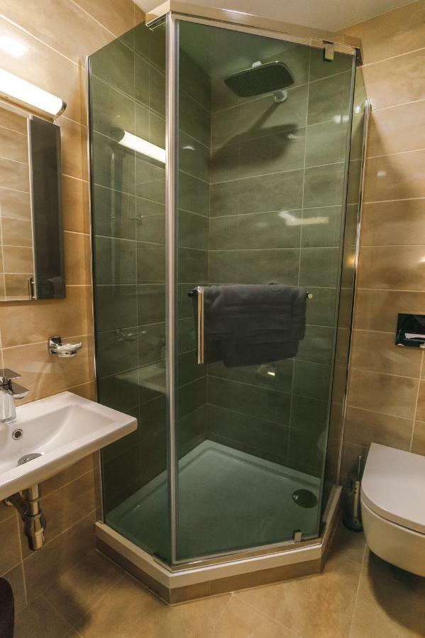 Raziotel Rishelyevskiy Kherson Extérieur photo