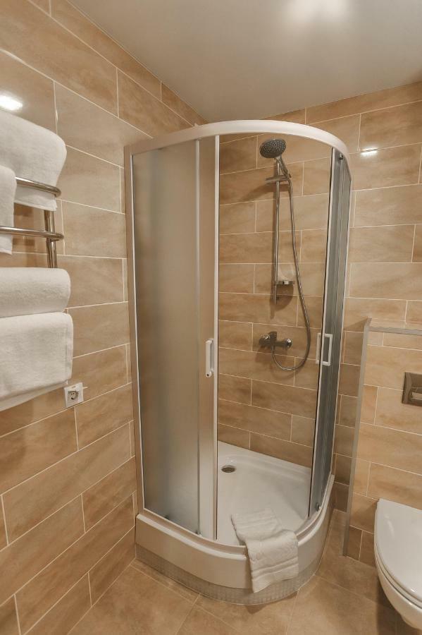 Raziotel Rishelyevskiy Kherson Extérieur photo